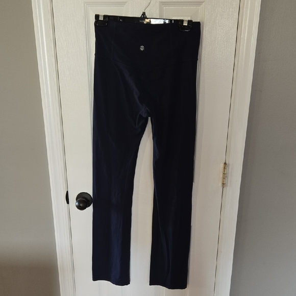 Athleta Elation Straight Leg Pant in Dark Blue Size M Used But Good Condition. - Picture 5 of 7